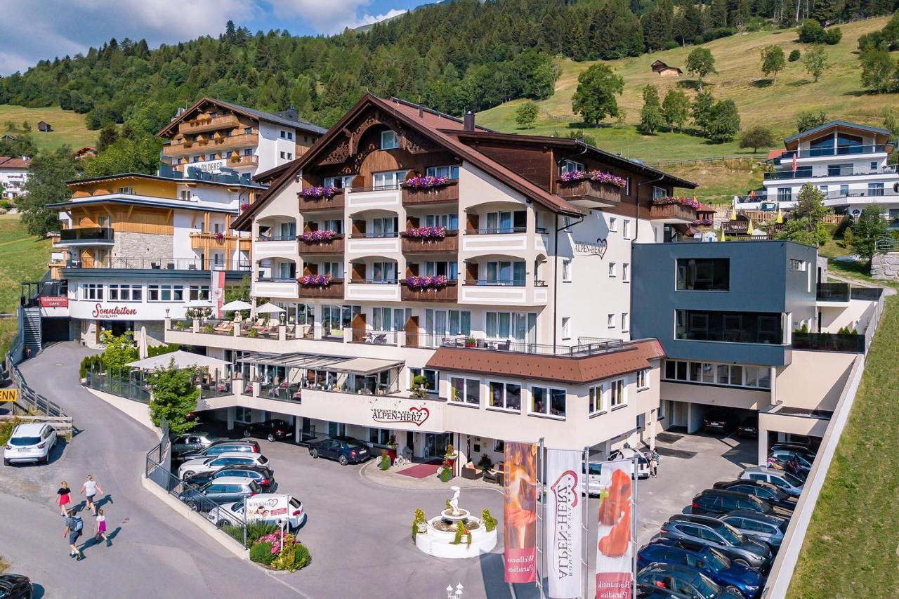 Alpen-Herz Romantik & Spa - Adults Only Hotel Ladis Exterior photo